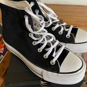Platform converse